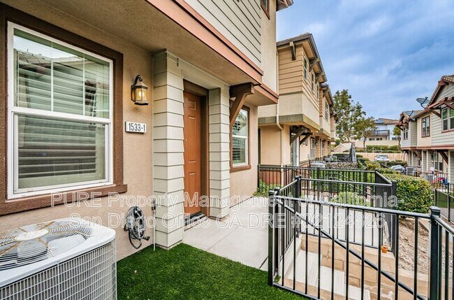 1533 Champion Ln Chula Vista, CA 91915 photo 2