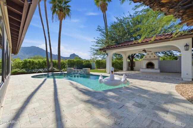5828 E Cactus Wren Rd Paradise Valley, AZ 85253 photo 3