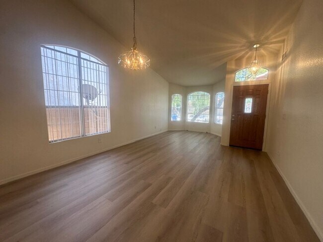 3320 E Brookwood Ct Phoenix, AZ 85048 photo 4