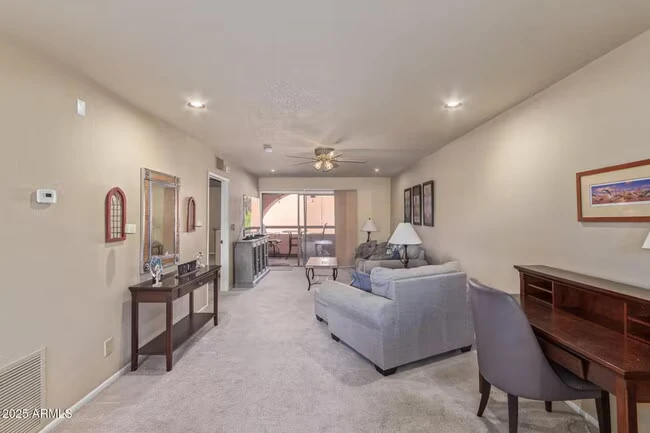 4303 E Cactus Rd Phoenix, AZ 85032 photo 2