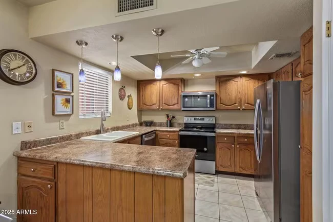 4303 E Cactus Rd Phoenix, AZ 85032 photo 4