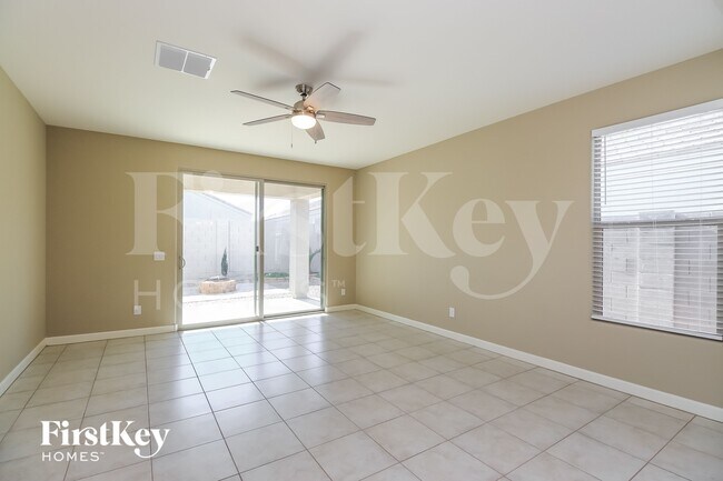 3915 W Alabama Ln San Tan Valley, AZ 85142 photo 2