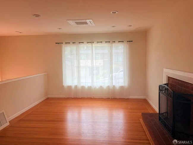 2555 Sherwood Dr San Bruno, CA 94066 photo 3