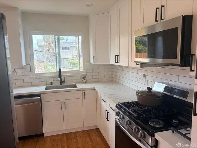 2555 Sherwood Dr San Bruno, CA 94066 photo 4