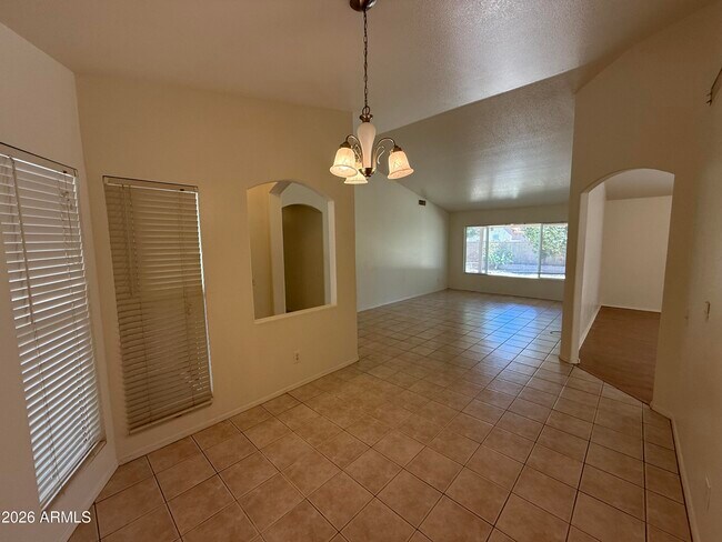 505 W Sereno Dr Gilbert, AZ 85233 photo 5