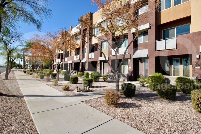 6605 N 93RD Ave Glendale, AZ 85305 photo 3