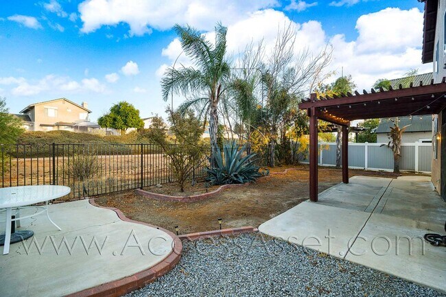 39682 Avenida Miguel Oeste Murrieta, CA 92563