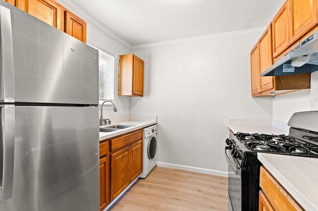 1900 103rd Ave Oakland, CA 94603 photo 5