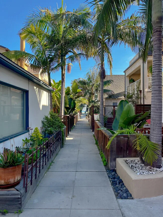 815 Salem Ct San Diego, CA 92109 photo 5