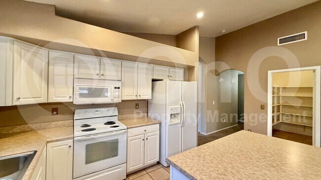 42259 W Chisholm Dr Maricopa, AZ 85138 photo 4