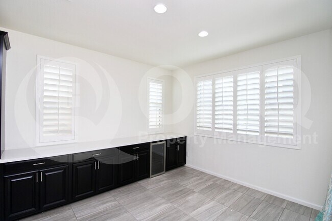 231 E Wisteria Dr Chandler, AZ 85286 photo 2