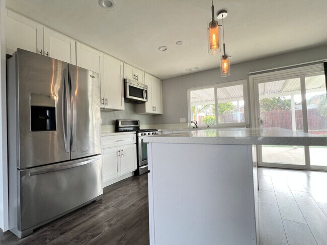 10263 Antrim Way San Diego, CA 92126 photo 5