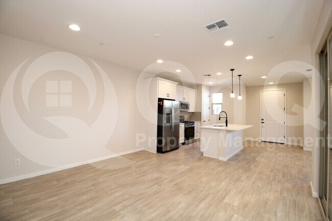 2918 N Clanton St Buckeye, AZ 85396 photo 5