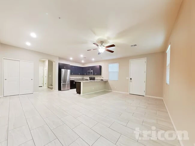 28954 N 124th Glen Peoria, AZ 85383 photo 2
