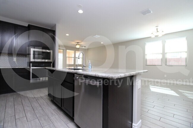 9507 E Saturn Ave Mesa, AZ 85212 photo 4
