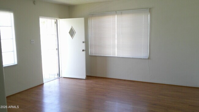 1134 S Roosevelt St Tempe, AZ 85281 photo 4