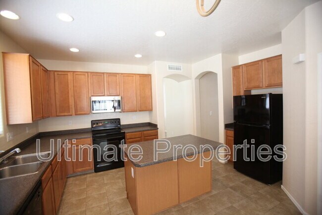 2230 W Oyer Ln Phoenix, AZ 85085 photo 4