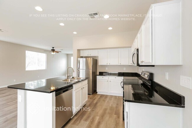 7233 S 39th Way Phoenix, AZ 85042 photo 5