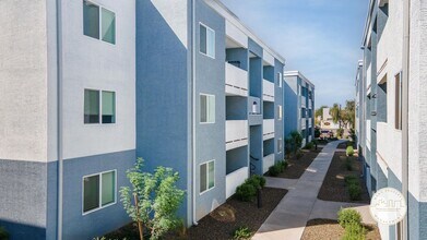 OPEN HOUSE | Luxurious First-Floor 2-Bed, 2-Bat... floor plan