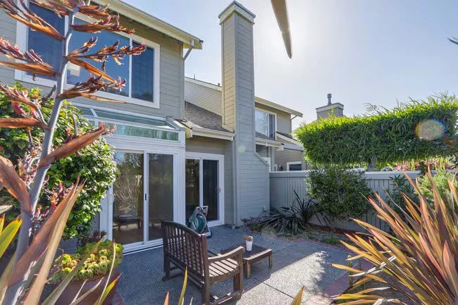 216 Greenview Dr Daly City, CA 94014