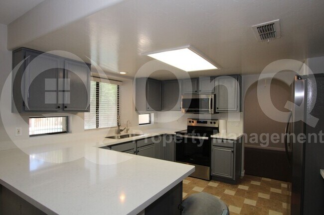 5732 W Harrison St Chandler, AZ 85226 photo 3