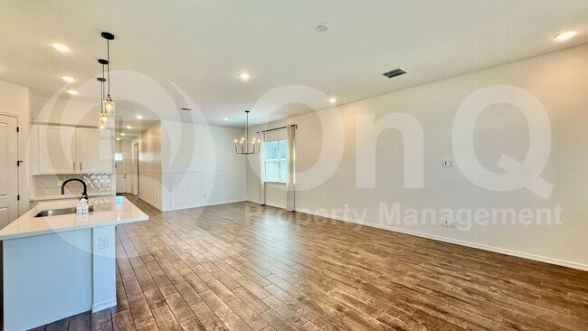 4437 Mountain Laural Dr San Tan Valley, AZ 85144 photo 2