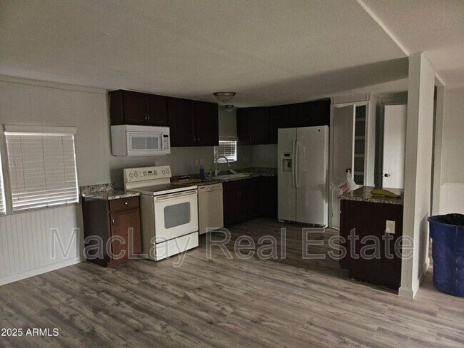 720 S 97th Pl photo 4