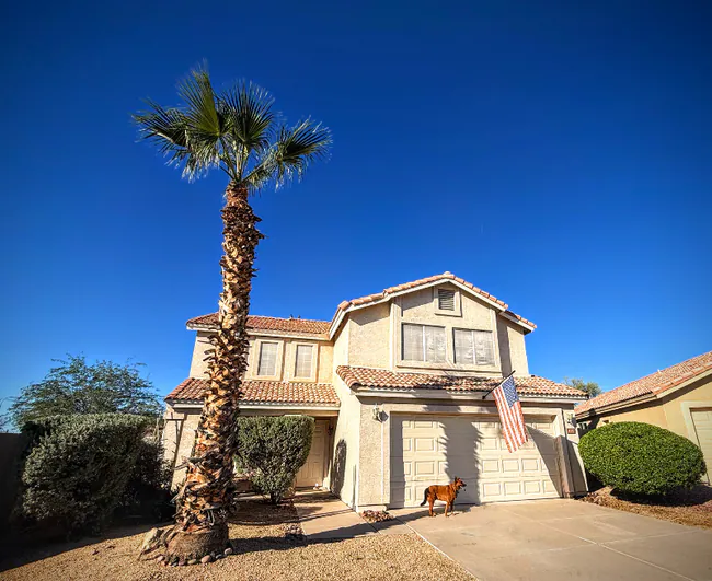 4201 E Raven Rd Phoenix, AZ 85044