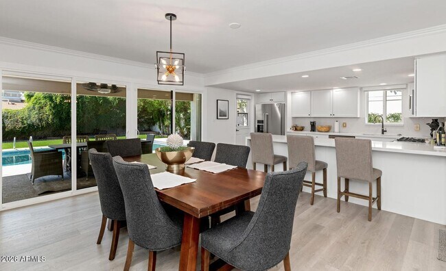 8225 E Jackrabbit Rd Scottsdale, AZ 85250 photo 4