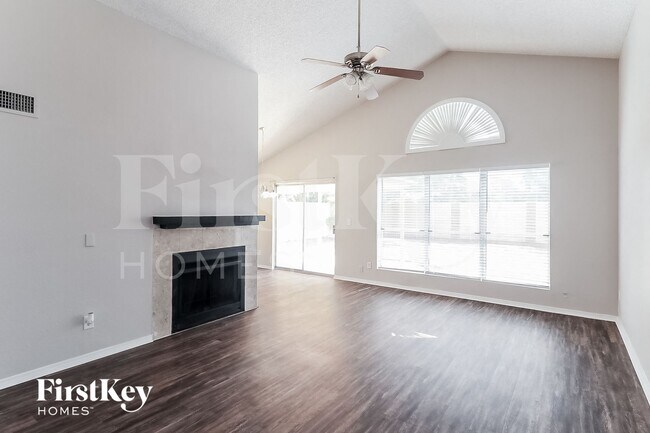 19229 N 6th St Phoenix, AZ 85024 photo 4