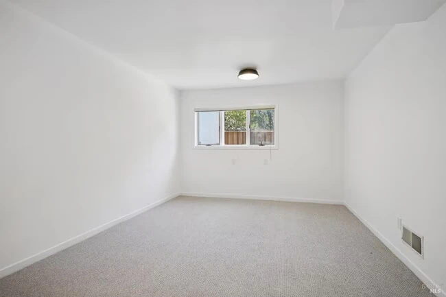 59 Corte Toluca Larkspur, CA 94904 photo 2