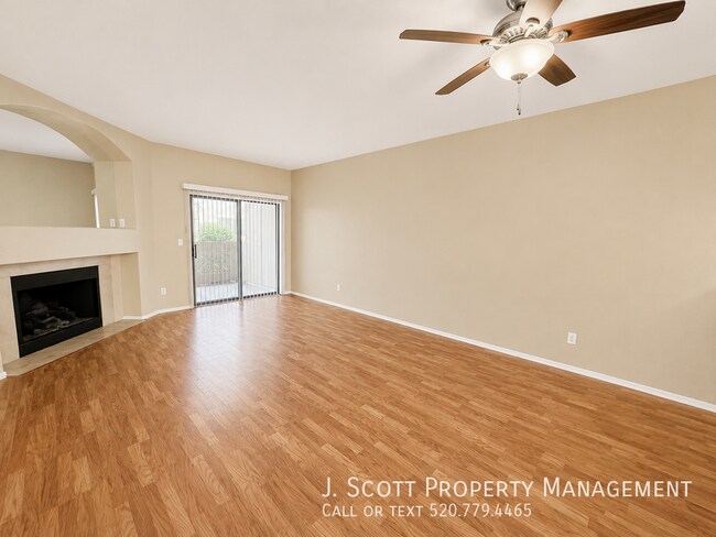 930 N Mesa Dr Mesa, AZ 85201 photo 4