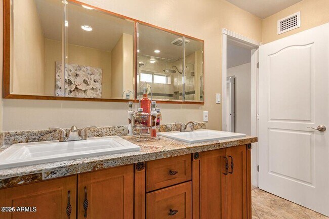 2705 W Summit Pl Chandler, AZ 85224 photo 5