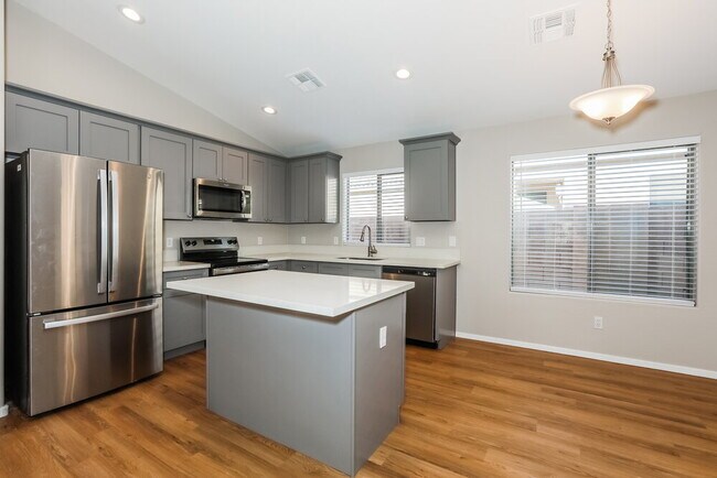 3756 W Yellow Peak Dr San Tan Valley, AZ 85142 photo 5