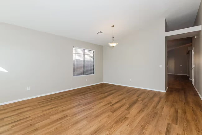 3756 W Yellow Peak Dr San Tan Valley, AZ 85142 photo 4