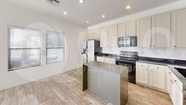 2604 S Southwind Dr Gilbert, AZ 85295 photo 3