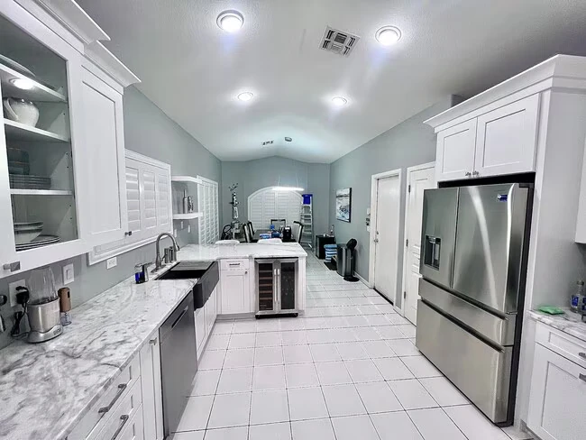 2229 E Soft Wind Dr