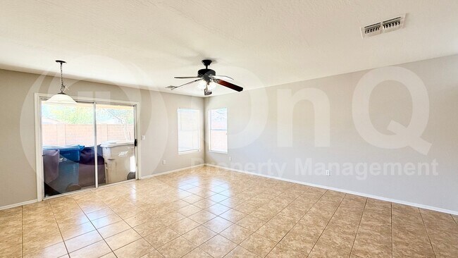 22863 W Cantilever St Buckeye, AZ 85326 photo 4