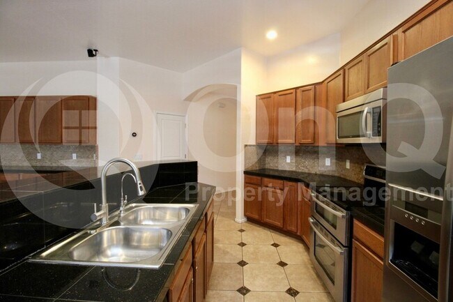 1941 W Blaylock Dr Phoenix, AZ 85085 photo 5
