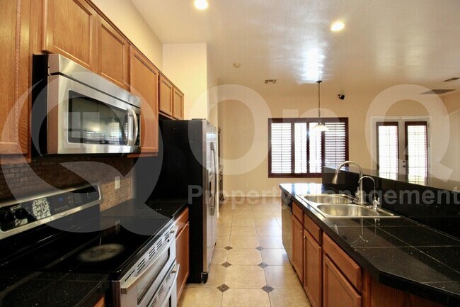 1941 W Blaylock Dr Phoenix, AZ 85085 photo 3