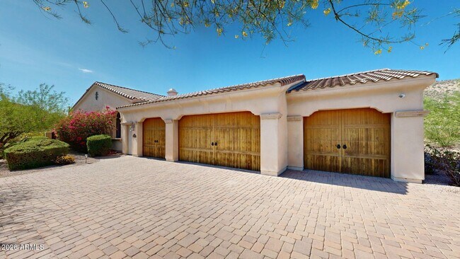 8724 East Regina Circle, Mesa, AZ 85207 photo 4