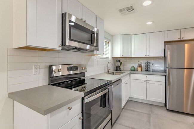 2610 N 24th St Phoenix, AZ 85008 photo 5