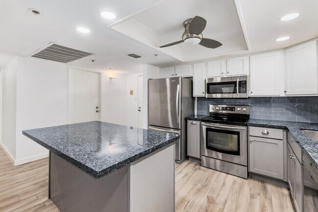 7950 E Camelback Rd Scottsdale, AZ 85251 photo 2