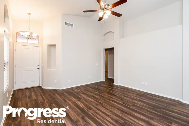 10036 E Capri Ave Mesa, AZ 85208 photo 3