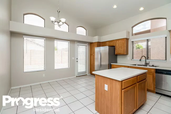 10036 E Capri Ave Mesa, AZ 85208 photo 5