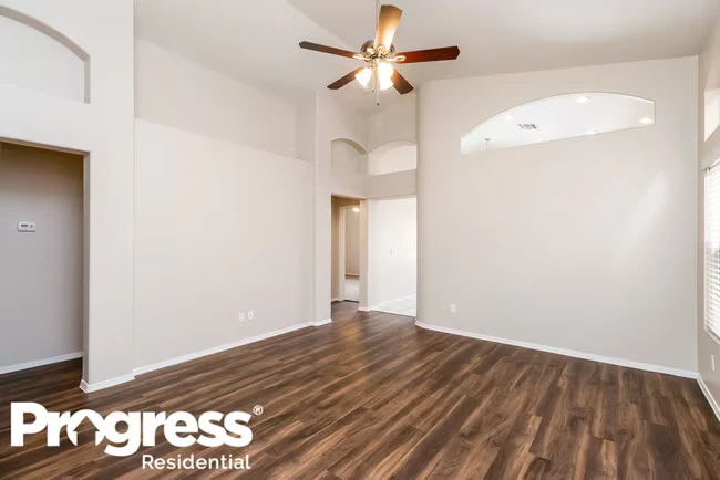 10036 E Capri Ave Mesa, AZ 85208 photo 4