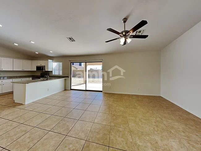 13365 W Desert Rock Dr Surprise, AZ 85374 photo 5