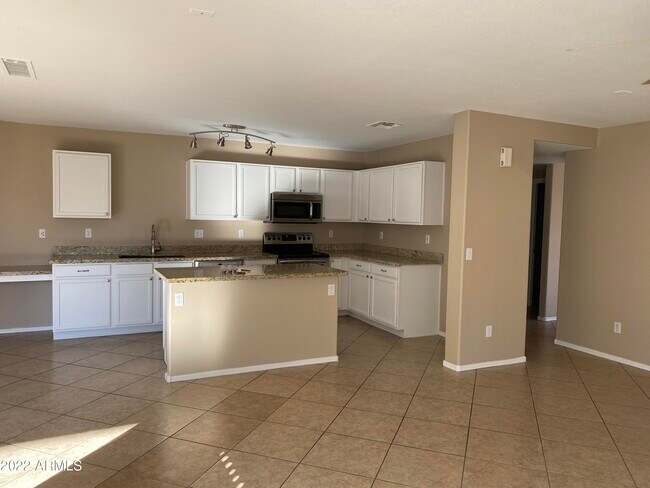 3427 E Derringer Way Gilbert, AZ 85297 photo 3