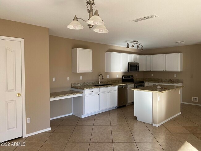 3427 E Derringer Way Gilbert, AZ 85297 photo 4