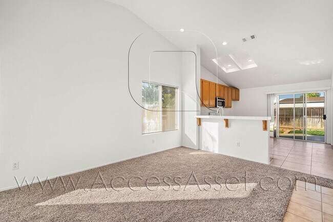 35847 Gerard Dou St Winchester, CA 92596 photo 4